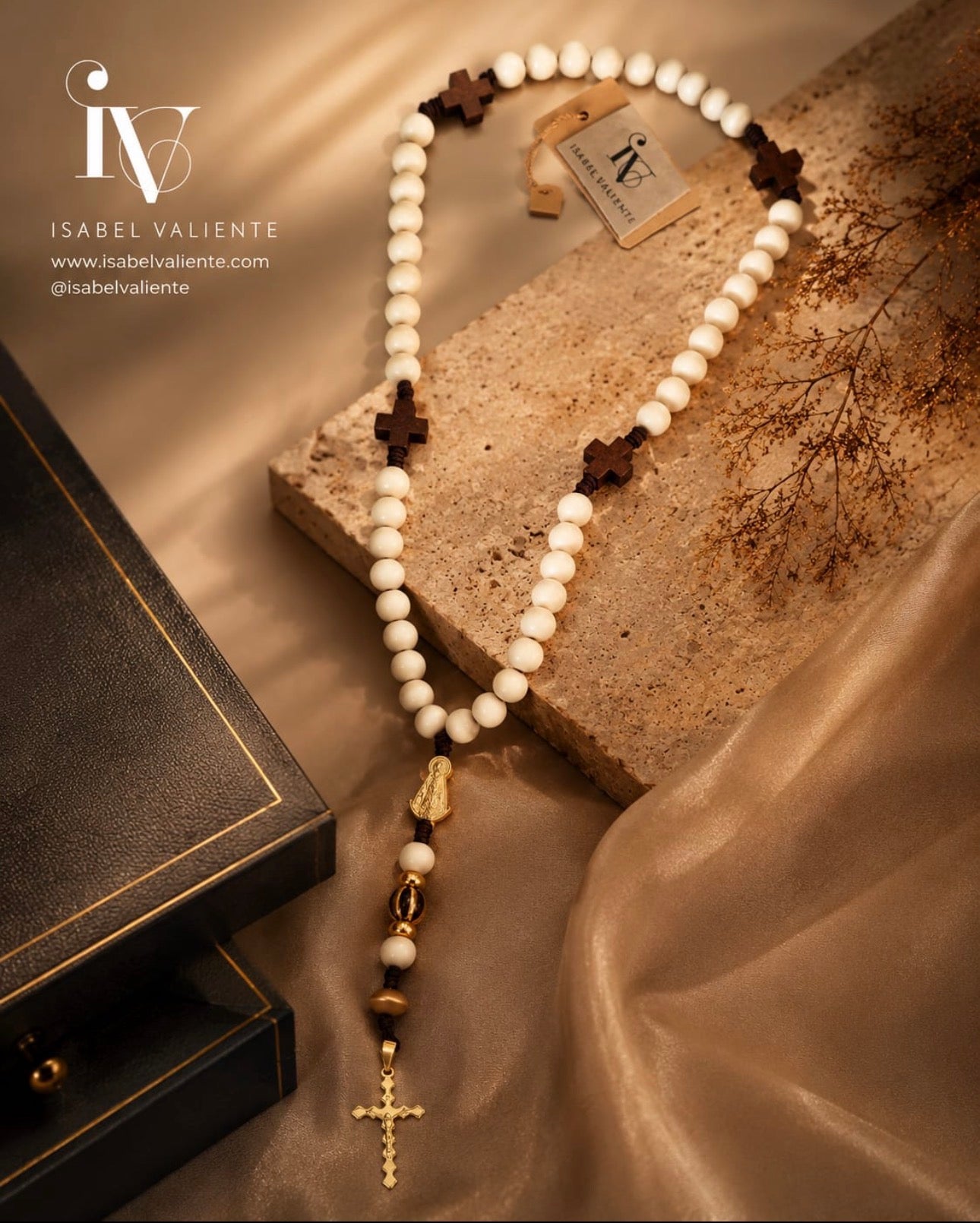 Rosario madera con cruz de acero